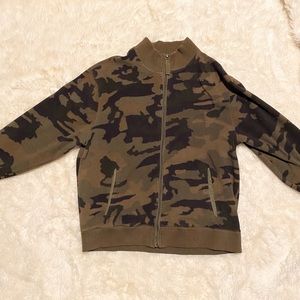*SOLD*** Old navy fleece camo
